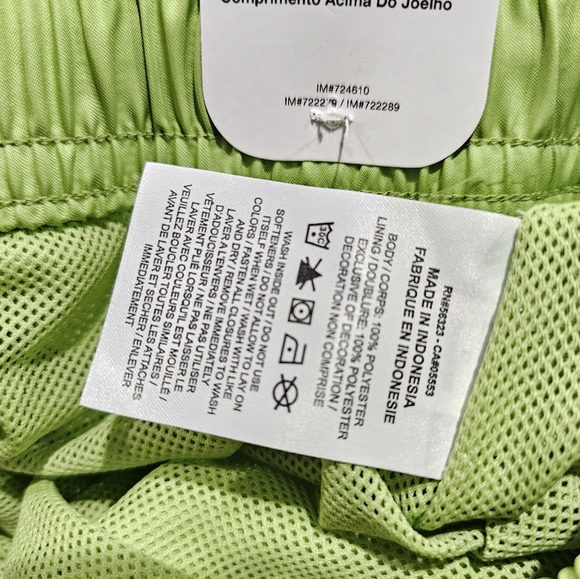 Nike Sport Essentials lined woven shorts in green - Picture 14 of 16